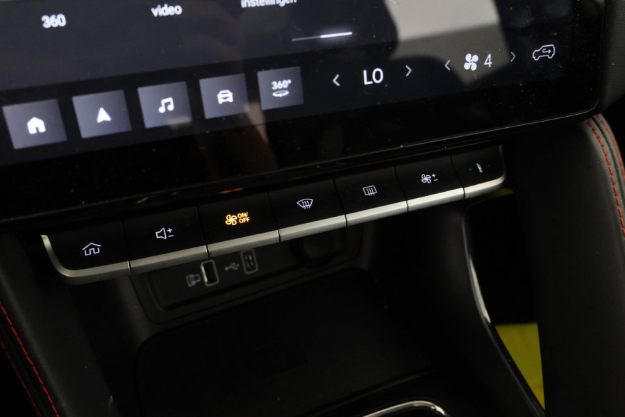 MG Mg zs ev EV Long Range Luxury 70 kWh Panorama, 360 camera, Apple carplay!
