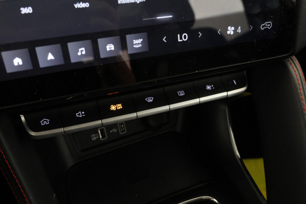 MG Mg zs ev EV Long Range Luxury 70 kWh Panorama, 360 camera, Apple carplay!