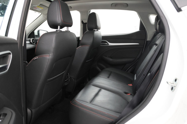 MG Mg zs ev EV Long Range Luxury 70 kWh Panorama, 360 camera, Apple carplay!