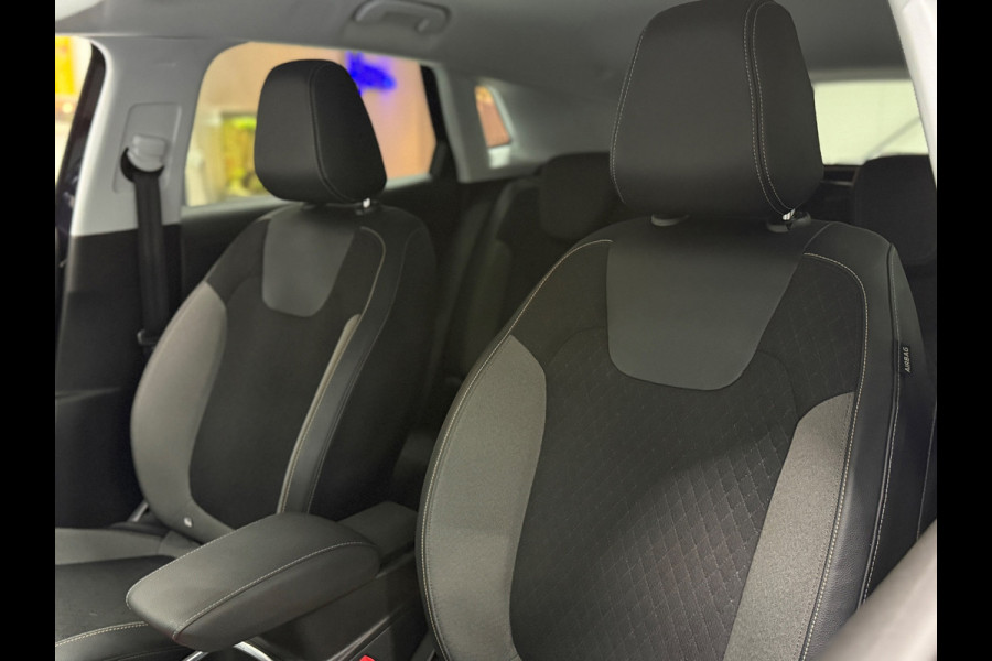 Opel Grandland X 1.2 Turbo Business Executive Aut.|Trekhaak|NAP| Navi | Camera | Blindspot | Stuur- & Stoelverwarming|Cruise