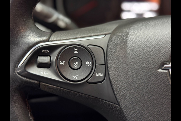 Opel Grandland X 1.2 Turbo Business Executive Aut.|Trekhaak|NAP| Navi | Camera | Blindspot | Stuur- & Stoelverwarming|Cruise