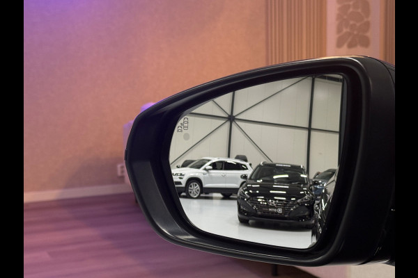 Opel Grandland X 1.2 Turbo Business Executive Aut.|Trekhaak|NAP| Navi | Camera | Blindspot | Stuur- & Stoelverwarming|Cruise