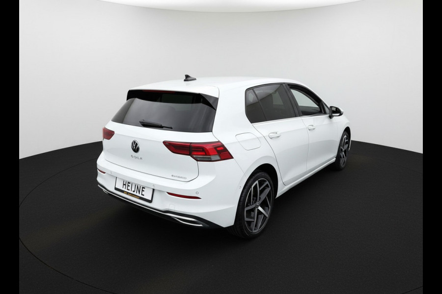 Volkswagen Golf 204PK 1.4TSI HYBRID DSG STYLE NAVI/CARPLAY/STOELVERWARMING
