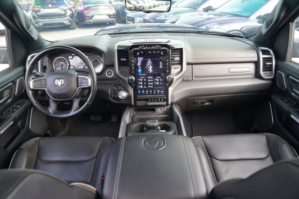 Dodge Ram 1500 5.7 V8 4x4 Crew Cab Longhorn Laramie | Stoelkoeling/verwarming | Panorama | Luchtvering | 360cam | Treeplank | LPG