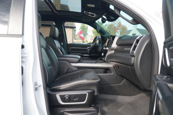 Dodge Ram 1500 5.7 V8 4x4 Crew Cab Longhorn Laramie | Stoelkoeling/verwarming | Panorama | Luchtvering | 360cam | Treeplank | LPG
