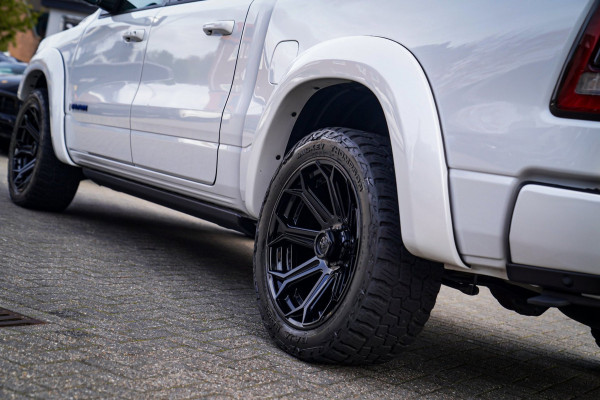 Dodge Ram 1500 5.7 V8 4x4 Crew Cab Longhorn Laramie | Stoelkoeling/verwarming | Panorama | Luchtvering | 360cam | Treeplank | LPG