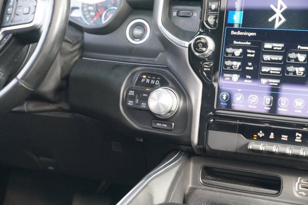 Dodge Ram 1500 5.7 V8 4x4 Crew Cab Longhorn Laramie | Stoelkoeling/verwarming | Panorama | Luchtvering | 360cam | Treeplank | LPG
