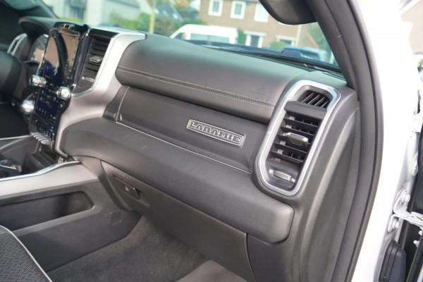Dodge Ram 1500 5.7 V8 4x4 Crew Cab Longhorn Laramie | Stoelkoeling/verwarming | Panorama | Luchtvering | 360cam | Treeplank | LPG