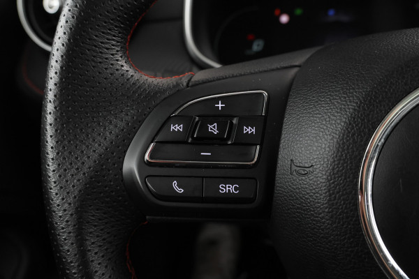 MG Mg zs ev EV Long Range Luxury 70 kWh Panorama, 360 camera, Apple carplay!