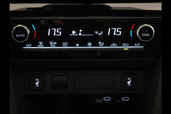 Toyota Yaris Cross 1.5 Hybrid 130 Launch Edition | Stuur- & Stoelverwarming | Panoramadak | Dodehoek detectie | Parkeersensoren | Navigatie | Elektrische kofferbak | HUD |