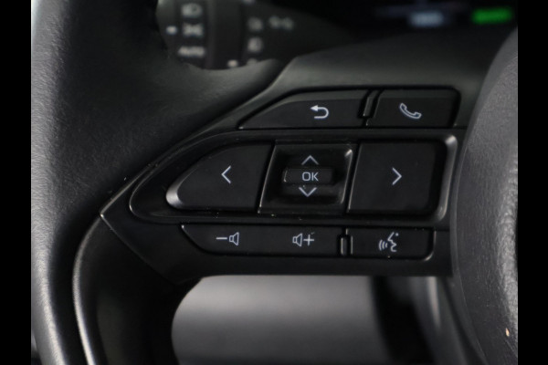 Toyota Yaris Cross 1.5 Hybrid 130 Launch Edition | Stuur- & Stoelverwarming | Panoramadak | Dodehoek detectie | Parkeersensoren | Navigatie | Elektrische kofferbak | HUD |