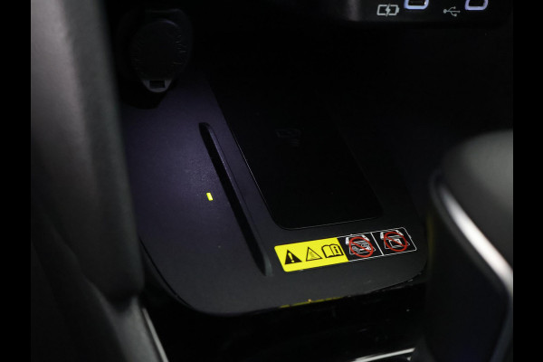 Toyota Yaris Cross 1.5 Hybrid 130 Launch Edition | Stuur- & Stoelverwarming | Panoramadak | Dodehoek detectie | Parkeersensoren | Navigatie | Elektrische kofferbak | HUD |
