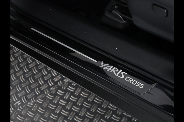 Toyota Yaris Cross 1.5 Hybrid 130 Launch Edition | Stuur- & Stoelverwarming | Panoramadak | Dodehoek detectie | Parkeersensoren | Navigatie | Elektrische kofferbak | HUD |
