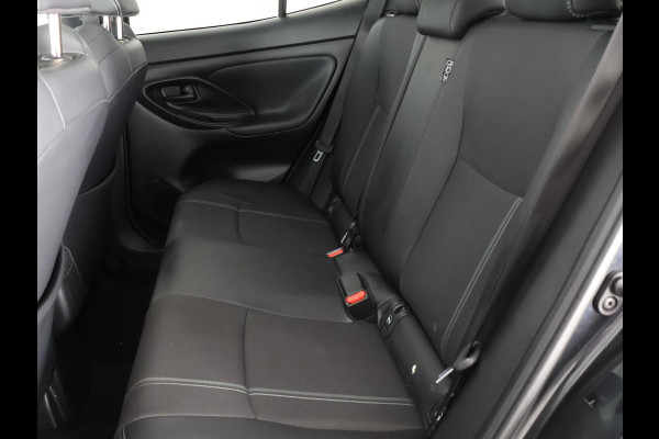 Toyota Yaris Cross 1.5 Hybrid 130 Launch Edition | Stuur- & Stoelverwarming | Panoramadak | Dodehoek detectie | Parkeersensoren | Navigatie | Elektrische kofferbak | HUD |