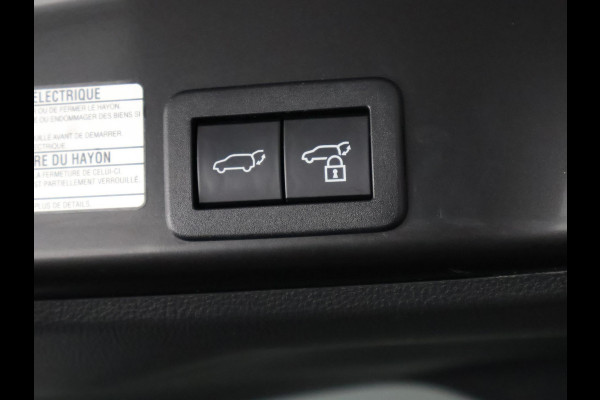 Toyota Yaris Cross 1.5 Hybrid 130 Launch Edition | Stuur- & Stoelverwarming | Panoramadak | Dodehoek detectie | Parkeersensoren | Navigatie | Elektrische kofferbak | HUD |