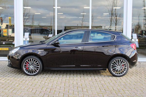 Alfa Romeo Giulietta 1.4 Turbo MultiAir Super 170pk TCT│18'' velgen│Leer│Clima│Cruise│Navi