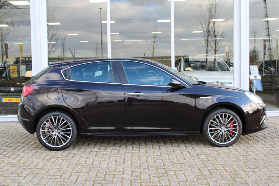 Alfa Romeo Giulietta 1.4 Turbo MultiAir Super 170pk TCT│18'' velgen│Leer│Clima│Cruise│Navi