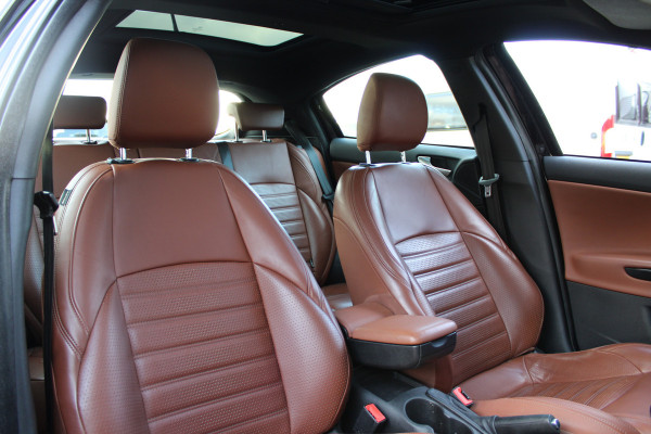 Alfa Romeo Giulietta 1.4 Turbo MultiAir Super 170pk TCT│18'' velgen│Leer│Clima│Cruise│Navi