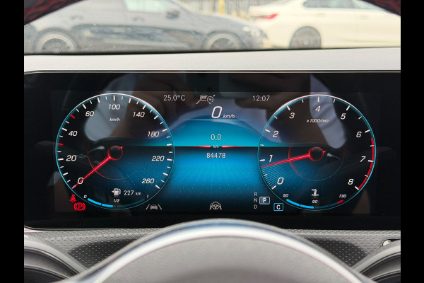 Mercedes-Benz CLA-Klasse 200 Business Solution AMG | Magno | Panoramadak | Memory Seats | Multiebeam | Stoelverwarming | Keyless | Apple Carplay | Camera | Midline Sound | Ambiance Verlichting | Adaptive Cruise Control |