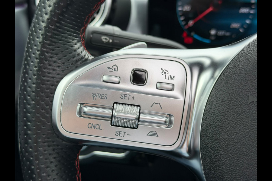 Mercedes-Benz CLA-Klasse 200 Business Solution AMG | Magno | Panoramadak | Memory Seats | Multiebeam | Stoelverwarming | Keyless | Apple Carplay | Camera | Midline Sound | Ambiance Verlichting | Adaptive Cruise Control |