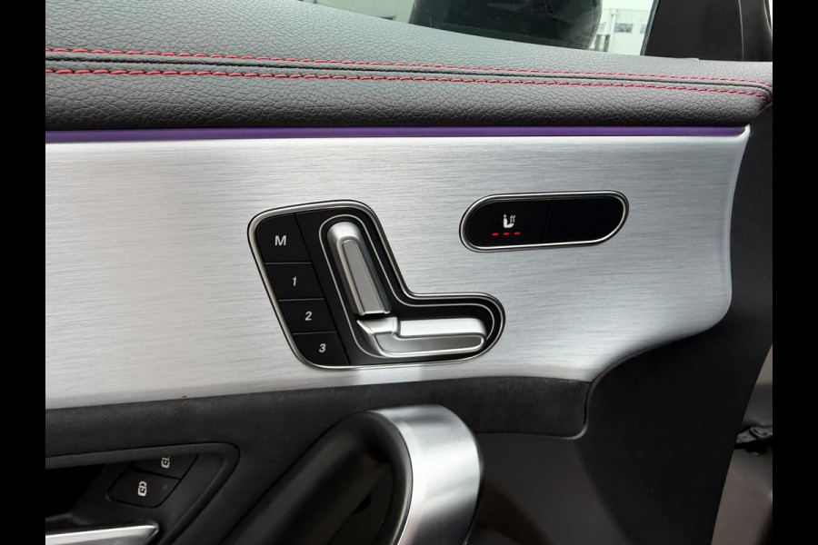 Mercedes-Benz CLA-Klasse 200 Business Solution AMG | Magno | Panoramadak | Memory Seats | Multiebeam | Stoelverwarming | Keyless | Apple Carplay | Camera | Midline Sound | Ambiance Verlichting | Adaptive Cruise Control |