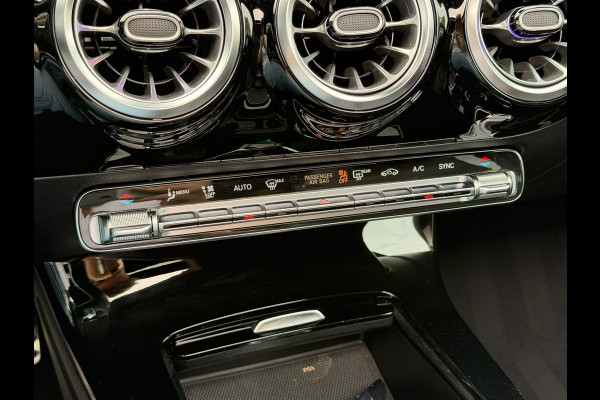 Mercedes-Benz CLA-Klasse 200 Business Solution AMG | Magno | Panoramadak | Memory Seats | Multiebeam | Stoelverwarming | Keyless | Apple Carplay | Camera | Midline Sound | Ambiance Verlichting | Adaptive Cruise Control |