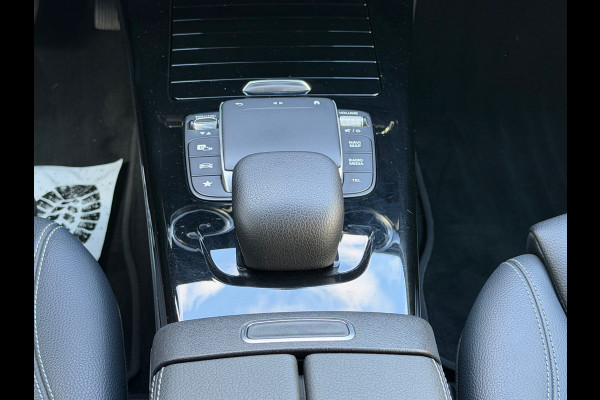 Mercedes-Benz A-Klasse 250 e Advantage 218 Pk SOH 95% | Widescreen | Navigatie | Cruise | Camera | Clima | Lichtmetaal.