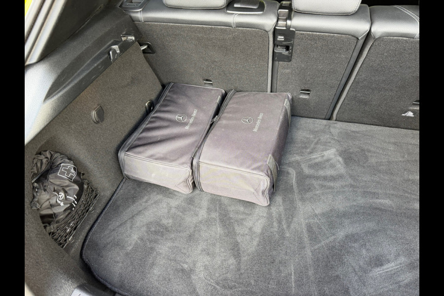 Mercedes-Benz A-Klasse 250 e Advantage 218 Pk SOH 95% | Widescreen | Navigatie | Cruise | Camera | Clima | Lichtmetaal.