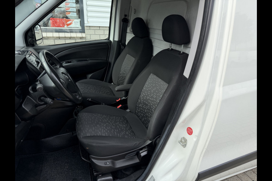 Opel Combo 1.6 CDTi 105pk L2H1 Sport / vaste prijs rijklaar € 8.950 ex btw / euro 6 / bpm vrij / lease vanaf € 151 / airco / cruise control / pdc achter / stoelverwarming / armsteun