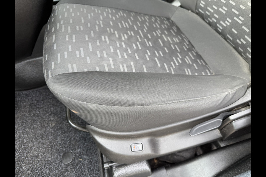 Opel Combo 1.6 CDTi 105pk L2H1 Sport / vaste prijs rijklaar € 8.950 ex btw / euro 6 / bpm vrij / lease vanaf € 151 / airco / cruise control / pdc achter / stoelverwarming / armsteun
