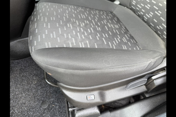Opel Combo 1.6 CDTi 105pk L2H1 Sport / vaste prijs rijklaar € 8.950 ex btw / euro 6 / bpm vrij / lease vanaf € 151 / airco / cruise control / pdc achter / stoelverwarming / armsteun