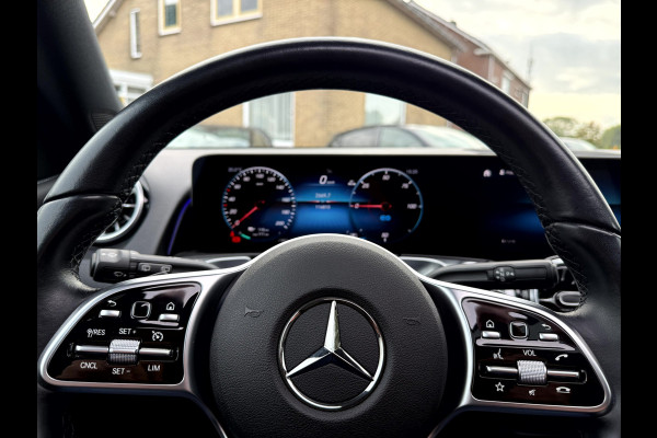 Mercedes-Benz EQB 250 Luxury Line 67 kWh SOH 95.6%,Panoramadak, Camera, Stoelverwarming