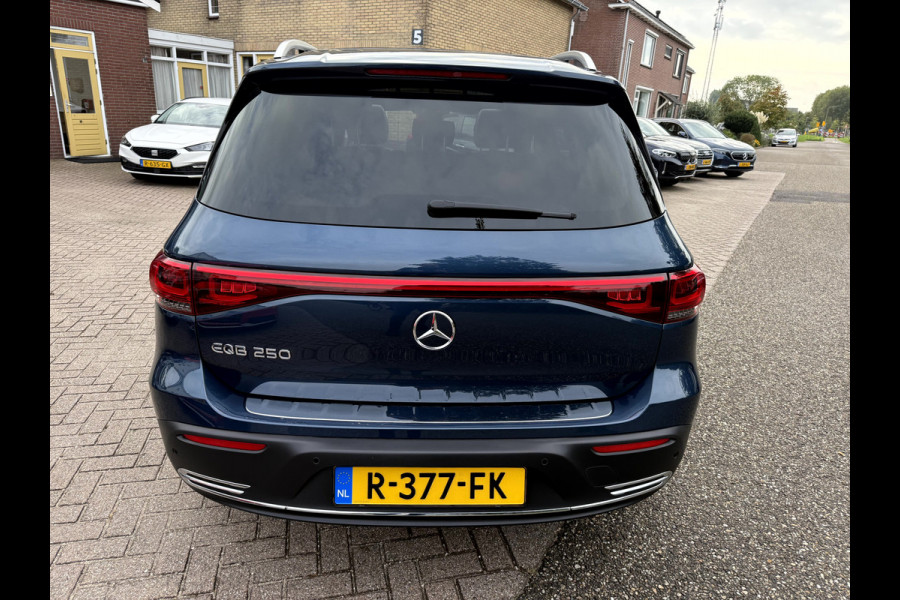 Mercedes-Benz EQB 250 Luxury Line 67 kWh SOH 95.6%,Panoramadak, Camera, Stoelverwarming