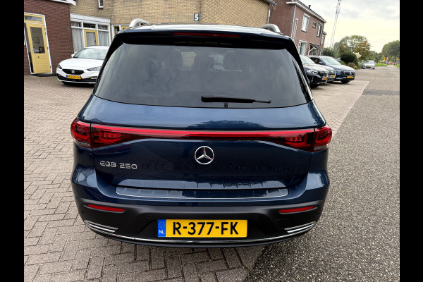 Mercedes-Benz EQB 250 Luxury Line 67 kWh SOH 95.6%,Panoramadak, Camera, Stoelverwarming