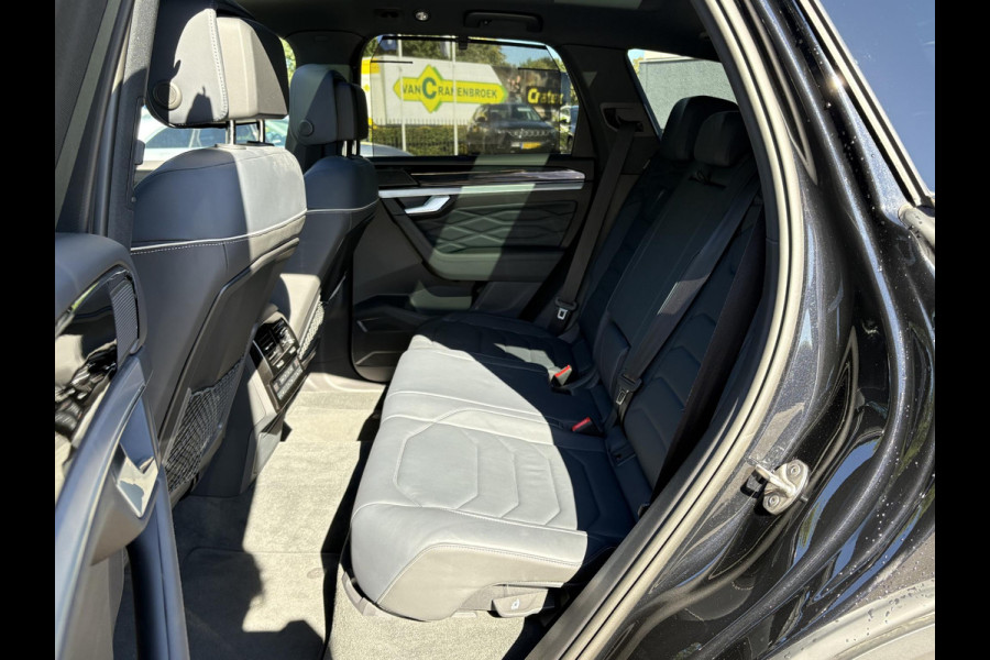 Volkswagen Touareg 3.0 TSI Elegance VAN: 56.900,- VOOR: 52.877,- UW HERFSTVOORDEEL: 4.023,- EURO | LUCHTVERING| ELEK. TREKHAAK| LEDER| PANO | STOELVENTILATIE + MASSAGE| ACHTERBANK VERWARMD| MEMORY STOEL| 360 CAMERA| MEGA VOL!|