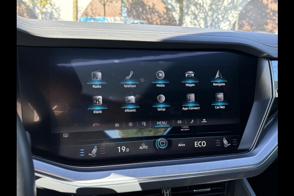 Volkswagen Touareg 3.0 TSI Elegance VAN: 56.900,- VOOR: 52.877,- UW HERFSTVOORDEEL: 4.023,- EURO | LUCHTVERING| ELEK. TREKHAAK| LEDER| PANO | STOELVENTILATIE + MASSAGE| ACHTERBANK VERWARMD| MEMORY STOEL| 360 CAMERA| MEGA VOL!|