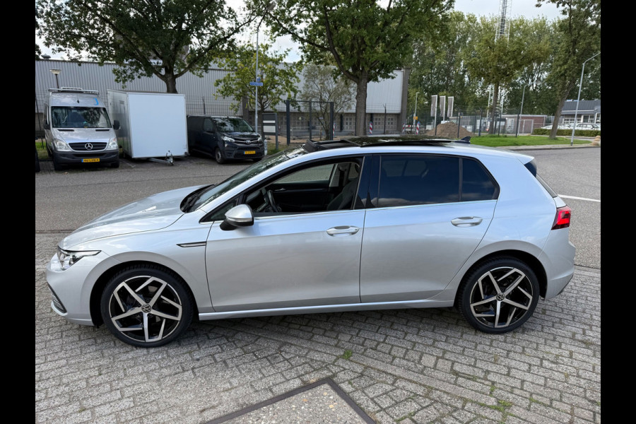 Volkswagen Golf 1.5 eTSI HYBRID R-Line iQ-LED VIRTUAL PANO ACC ALCA SIDE