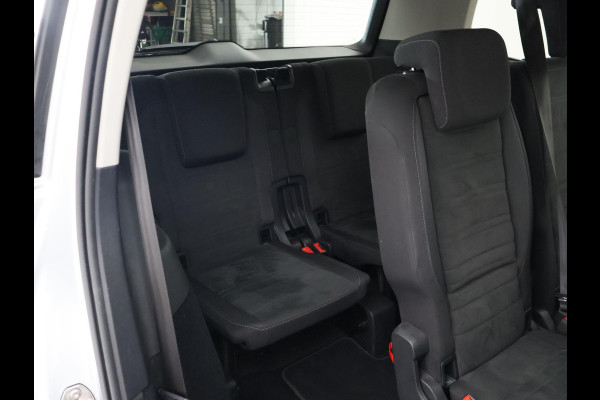 Volkswagen Touran 1.5 TSI 150 PK DSG AUT. 7-PERS HIGHLINE + TREKHAAK | ADAPTIVE CRUISE | MASSAGE | CAMERA | STOELVERW.