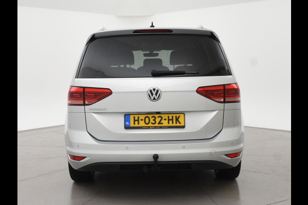 Volkswagen Touran 1.5 TSI 150 PK DSG AUT. 7-PERS HIGHLINE + TREKHAAK | ADAPTIVE CRUISE | MASSAGE | CAMERA | STOELVERW.