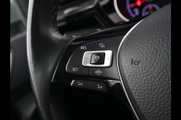 Volkswagen Touran 1.5 TSI 150 PK DSG AUT. 7-PERS HIGHLINE + TREKHAAK | ADAPTIVE CRUISE | MASSAGE | CAMERA | STOELVERW.
