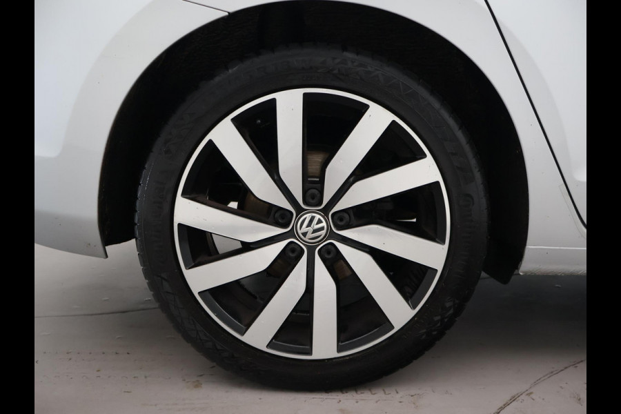 Volkswagen Touran 1.5 TSI 150 PK DSG AUT. 7-PERS HIGHLINE + TREKHAAK | ADAPTIVE CRUISE | MASSAGE | CAMERA | STOELVERW.