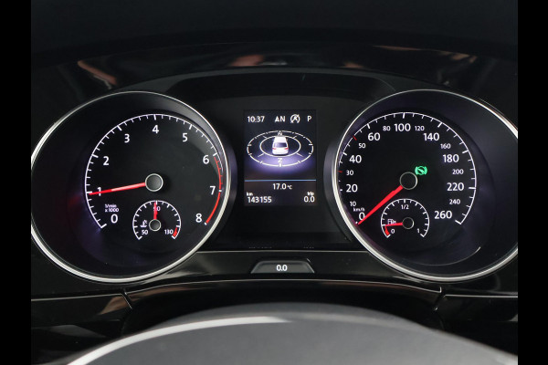 Volkswagen Touran 1.5 TSI 150 PK DSG AUT. 7-PERS HIGHLINE + TREKHAAK | ADAPTIVE CRUISE | MASSAGE | CAMERA | STOELVERW.