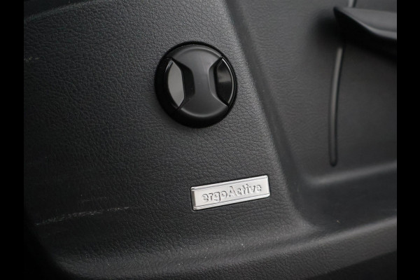 Volkswagen Touran 1.5 TSI 150 PK DSG AUT. 7-PERS HIGHLINE + TREKHAAK | ADAPTIVE CRUISE | MASSAGE | CAMERA | STOELVERW.