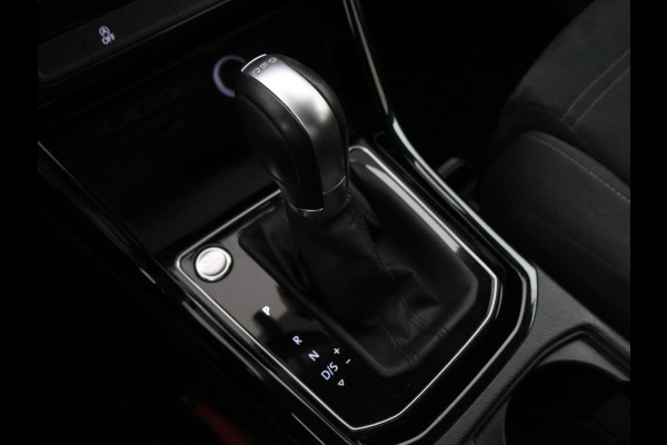 Volkswagen Touran 1.5 TSI 150 PK DSG AUT. 7-PERS HIGHLINE + TREKHAAK | ADAPTIVE CRUISE | MASSAGE | CAMERA | STOELVERW.