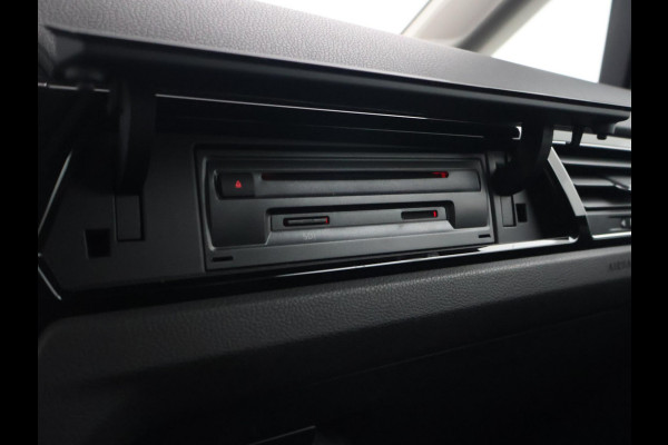 Volkswagen Touran 1.5 TSI 150 PK DSG AUT. 7-PERS HIGHLINE + TREKHAAK | ADAPTIVE CRUISE | MASSAGE | CAMERA | STOELVERW.