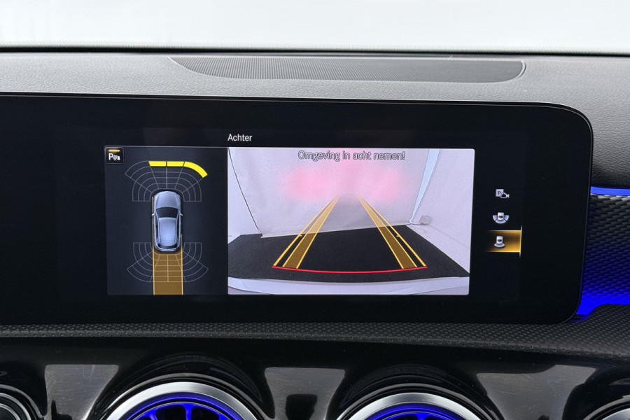 Mercedes-Benz A-Klasse 250 e Business Solution AMG Limited (PANORAMADAK, SFEERVERLICHTING, BURMEISTER, CAMERA, SFEERVERLICHTING, STOELVERWARMING)