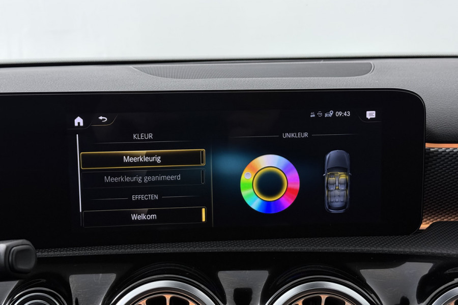 Mercedes-Benz A-Klasse 250 e Business Solution AMG Limited (PANORAMADAK, SFEERVERLICHTING, BURMEISTER, CAMERA, SFEERVERLICHTING, STOELVERWARMING)