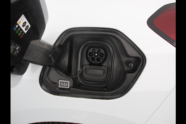 Opel CORSA-E Long Range GS Automaat Navigatie Apple Carplay/Android Auto Lichtmetalen Velgen Cruise Control