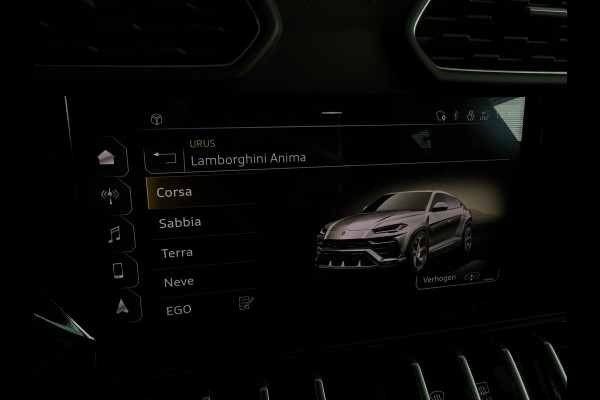 Lamborghini Urus 4.0 V8 Pano|Ceramic|B&O 3D|360 Camera|Massage