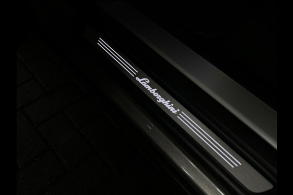 Lamborghini Urus 4.0 V8 Pano|Ceramic|B&O 3D|360 Camera|Massage